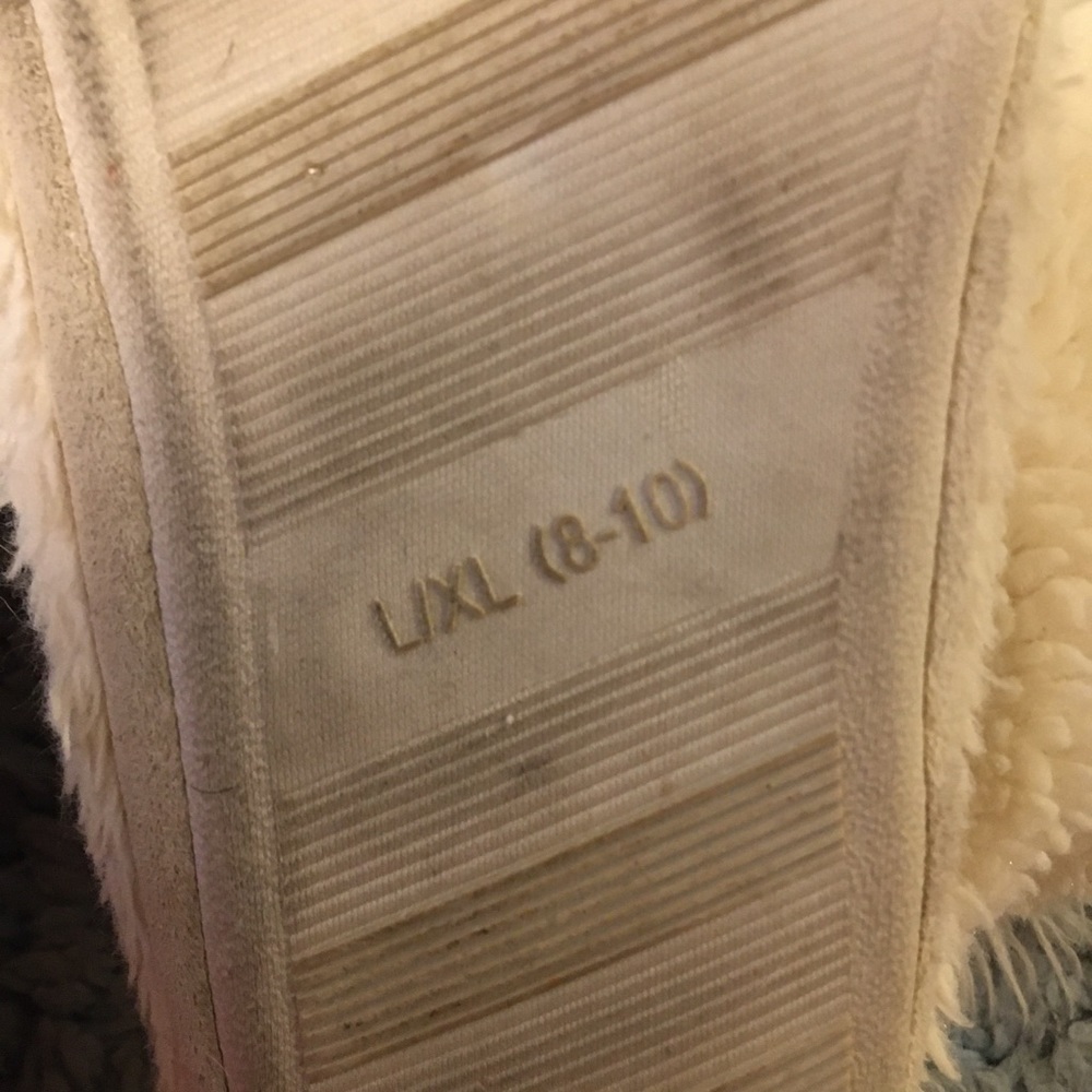 Slippers - Picture 4 of 4